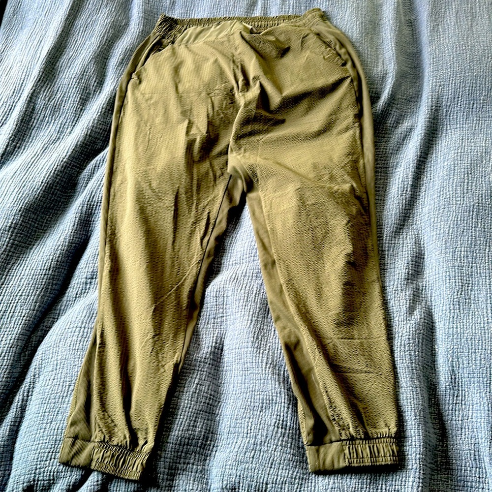 Athleta 🏃‍♀️‍➡️ Olive Green Joggers